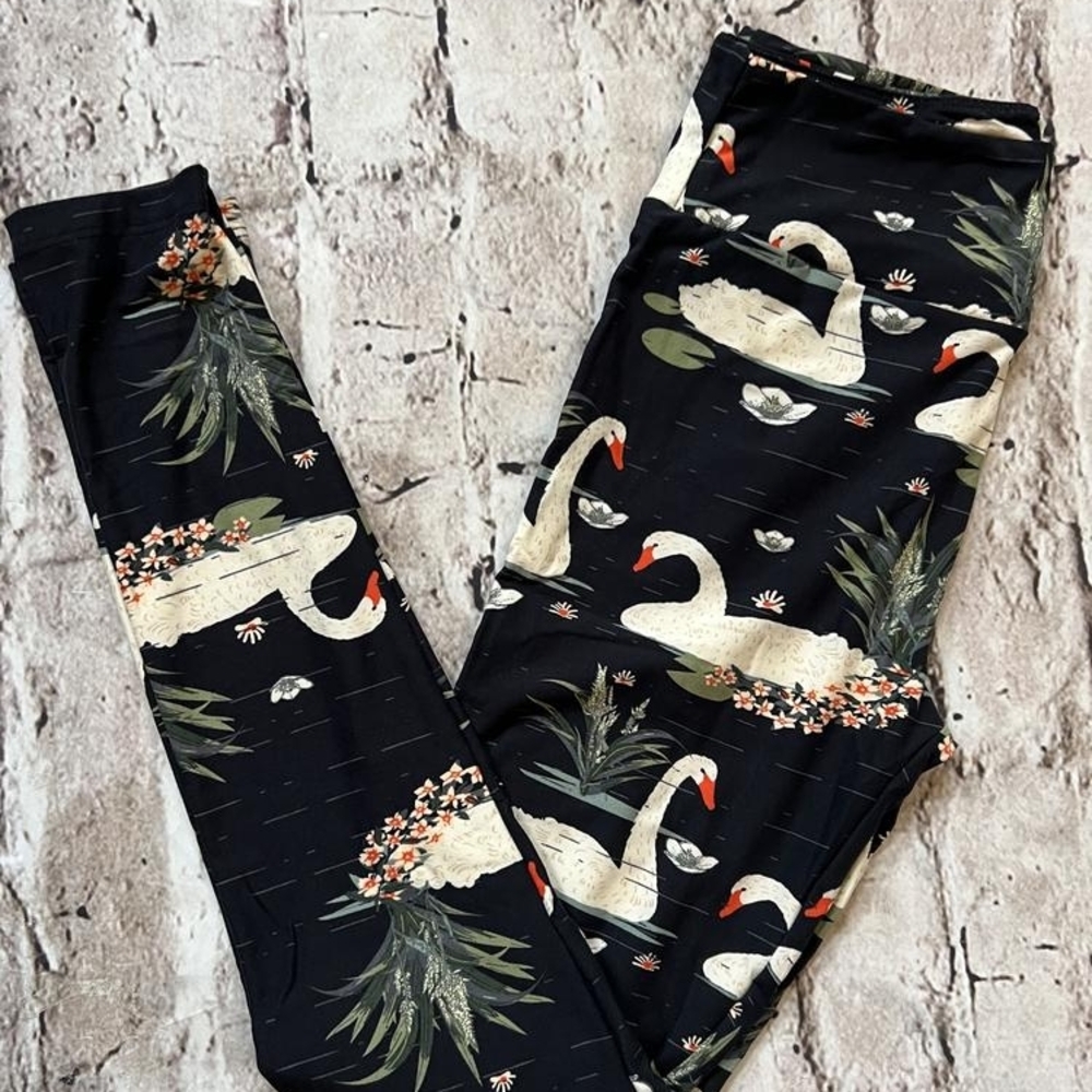 LuLaRoe Black Swan Print Leggings